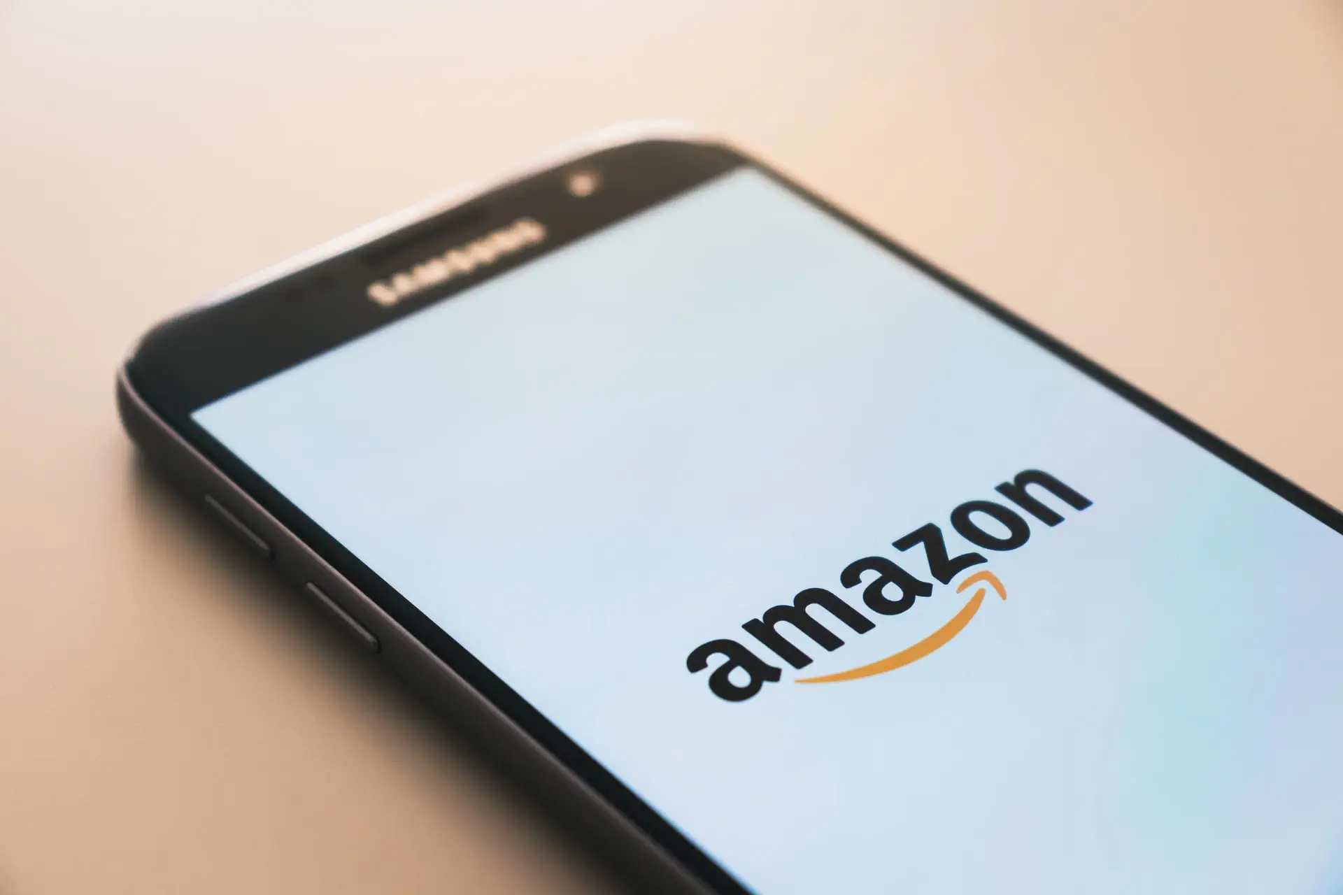 amazon-app-on-mobile-phone